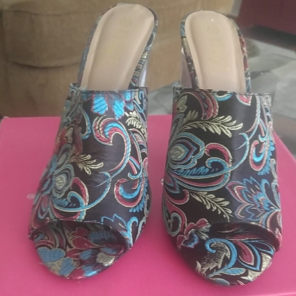 Shoes - Picture 2 of 5